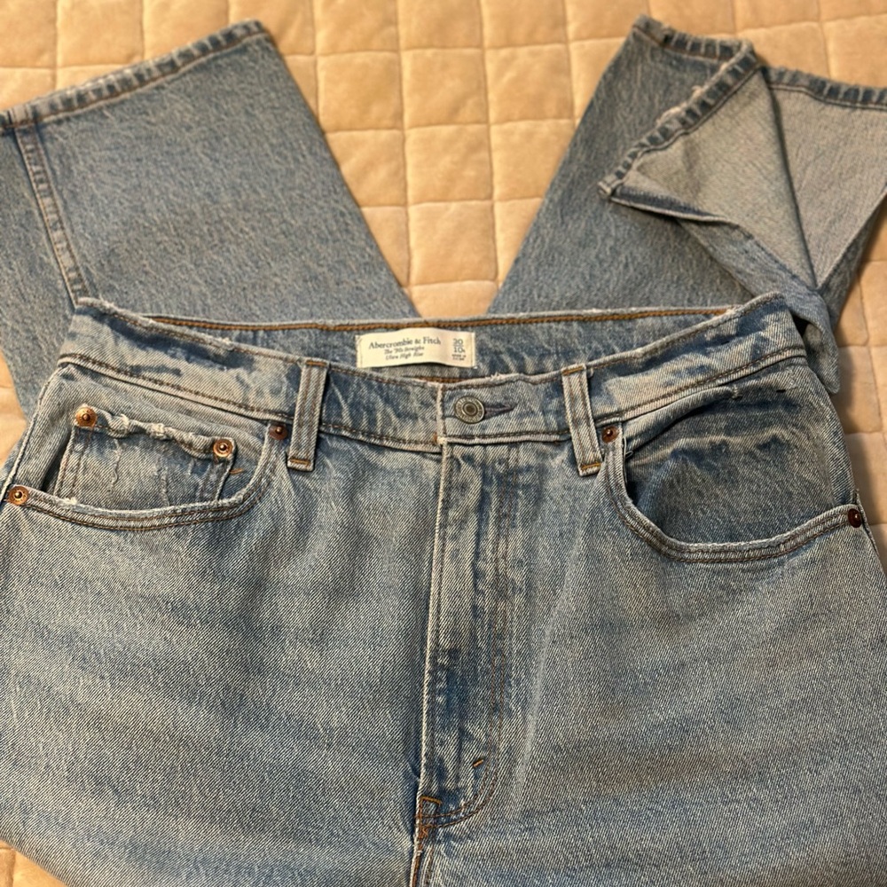 A&F Jeans - Picture 3 of 6